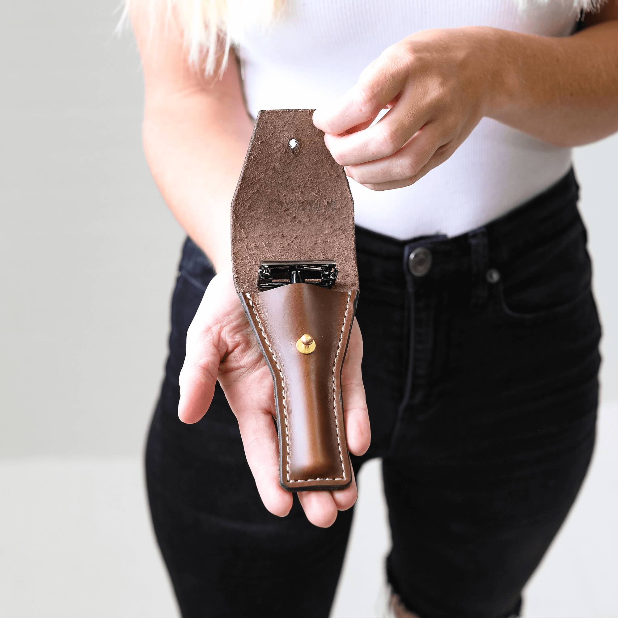 Safety Razor Holder .