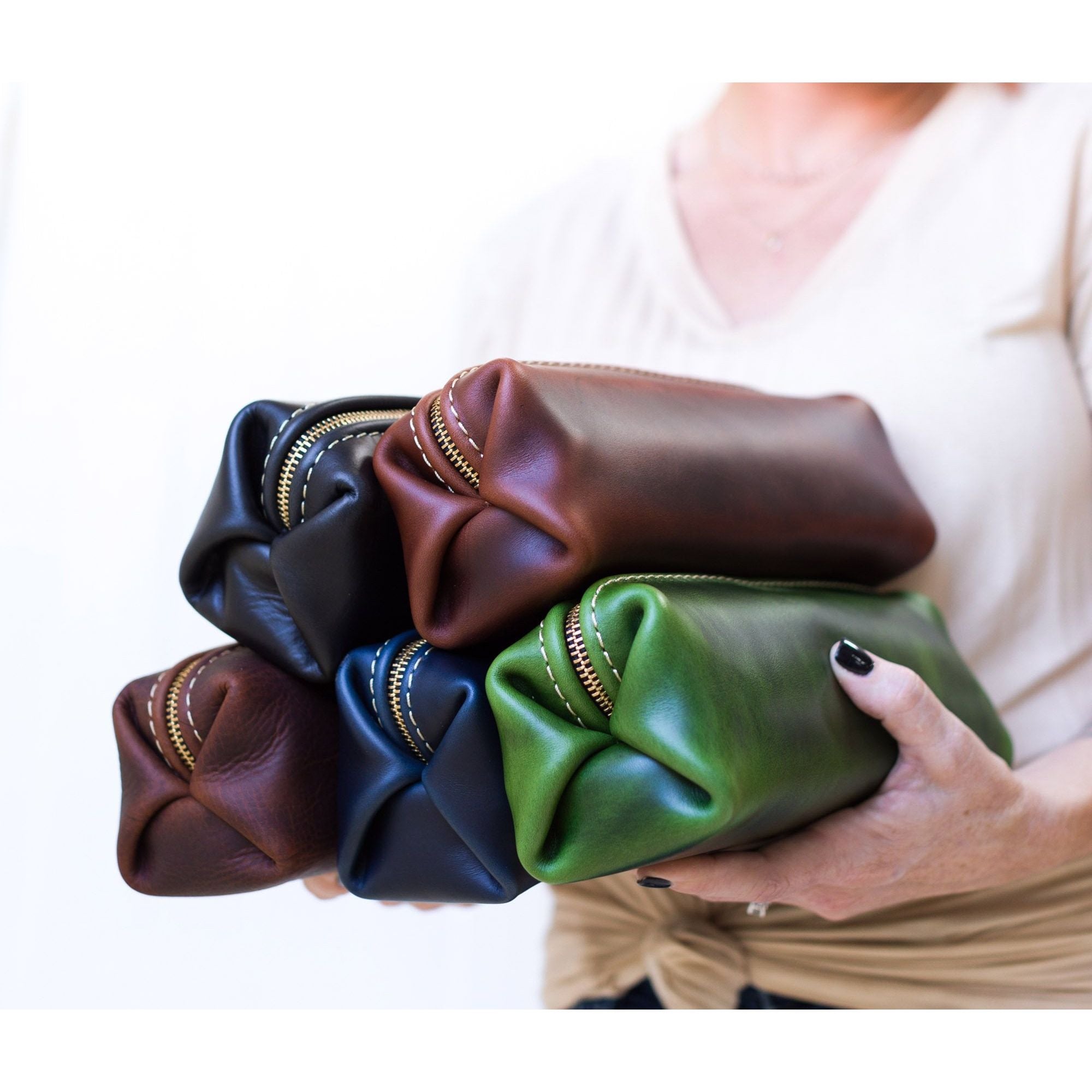 Minimalist Shave Bag .