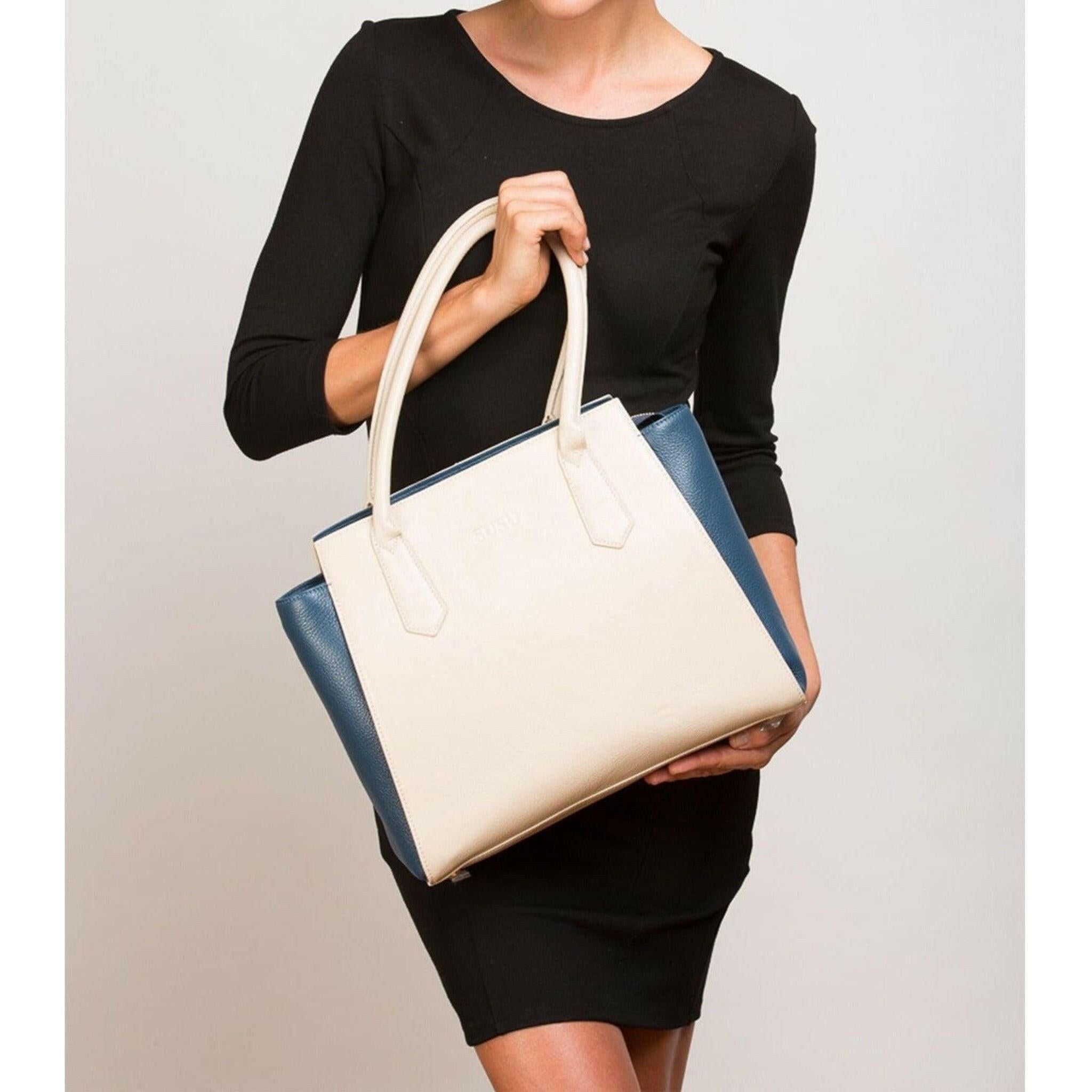 Jody Tote Bag in Off White.