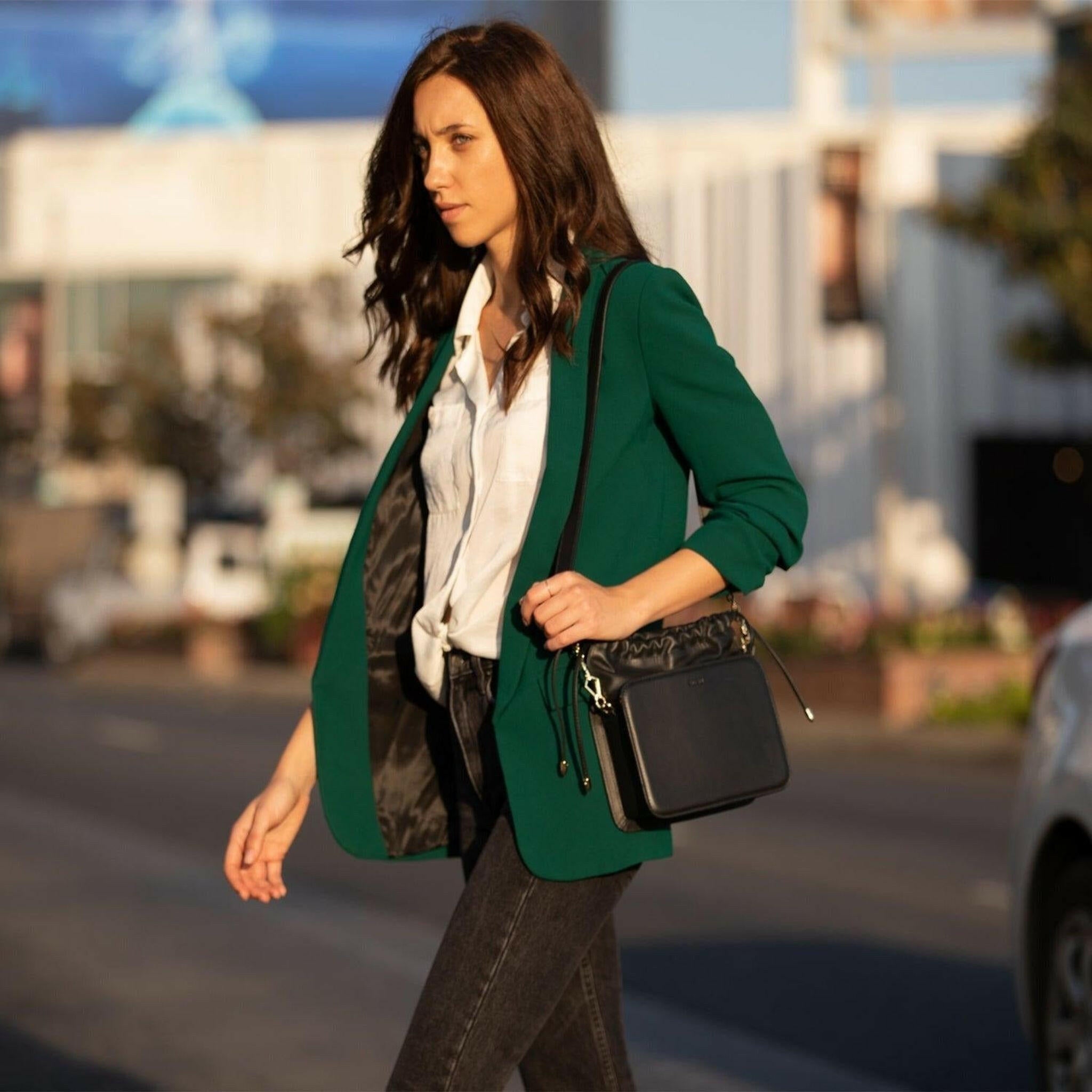 Patricia Leather Purse Drawstring in Black.