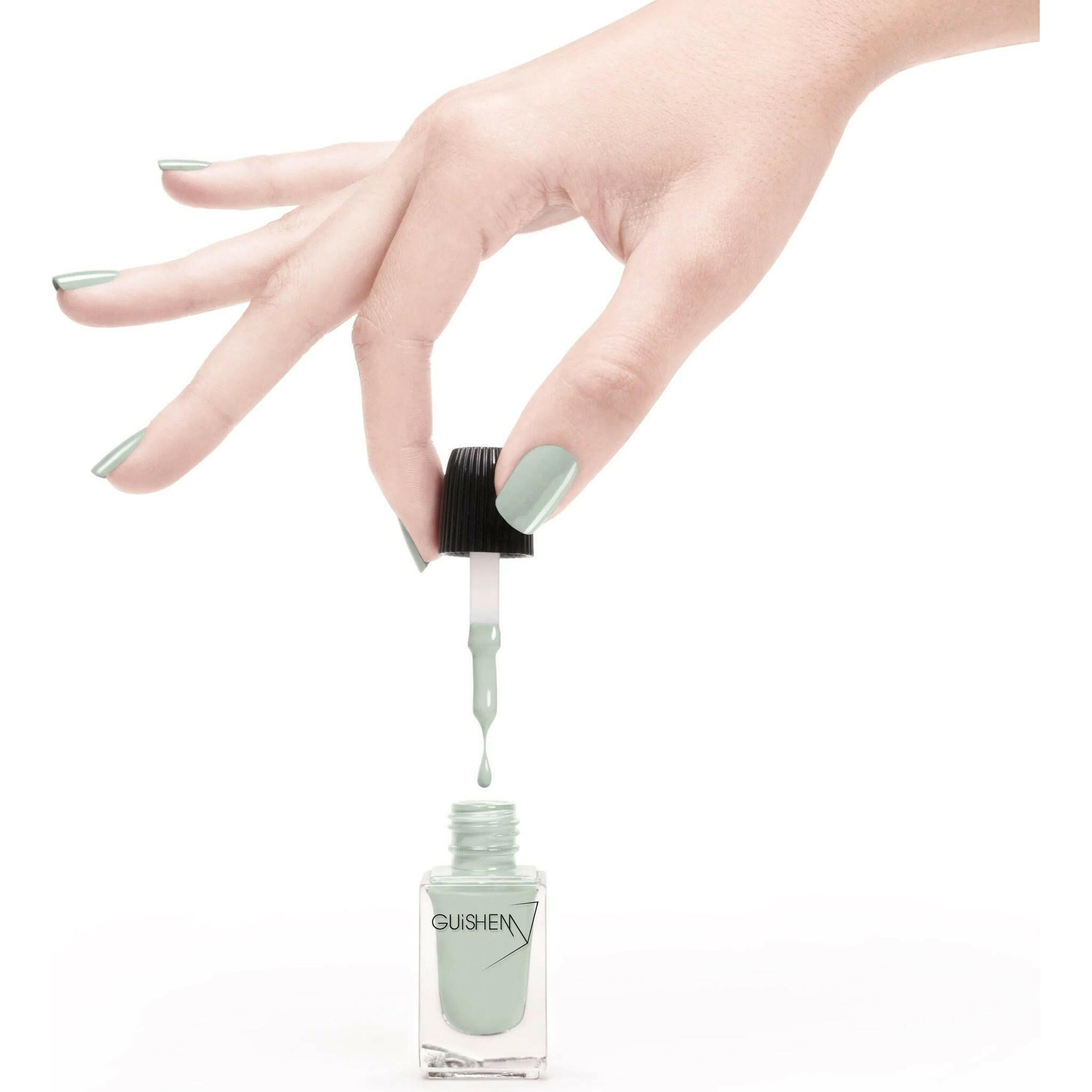 Premium Nail Lacquer WHISPER MINT.