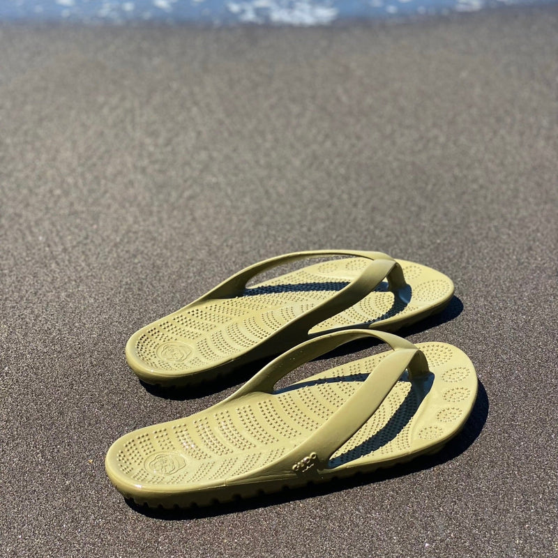 SEAWEED GREEN FLIP FLOPS BY GUDO.