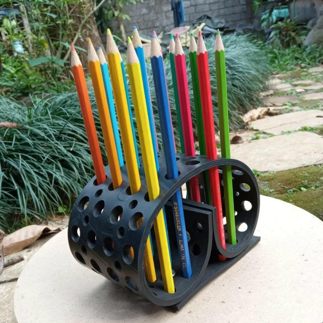 Dotty Multi Design Pen/Paint Brush Holder.