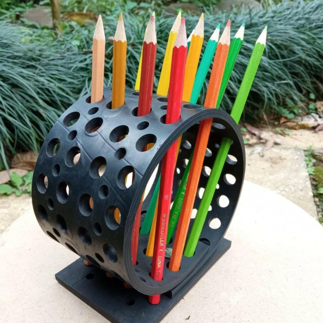 Dotty Multi Design Pen/Paint Brush Holder.