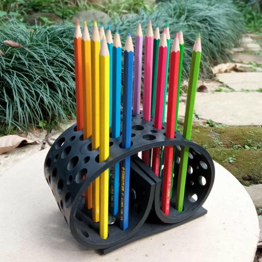 Dotty Multi Design Pen/Paint Brush Holder.