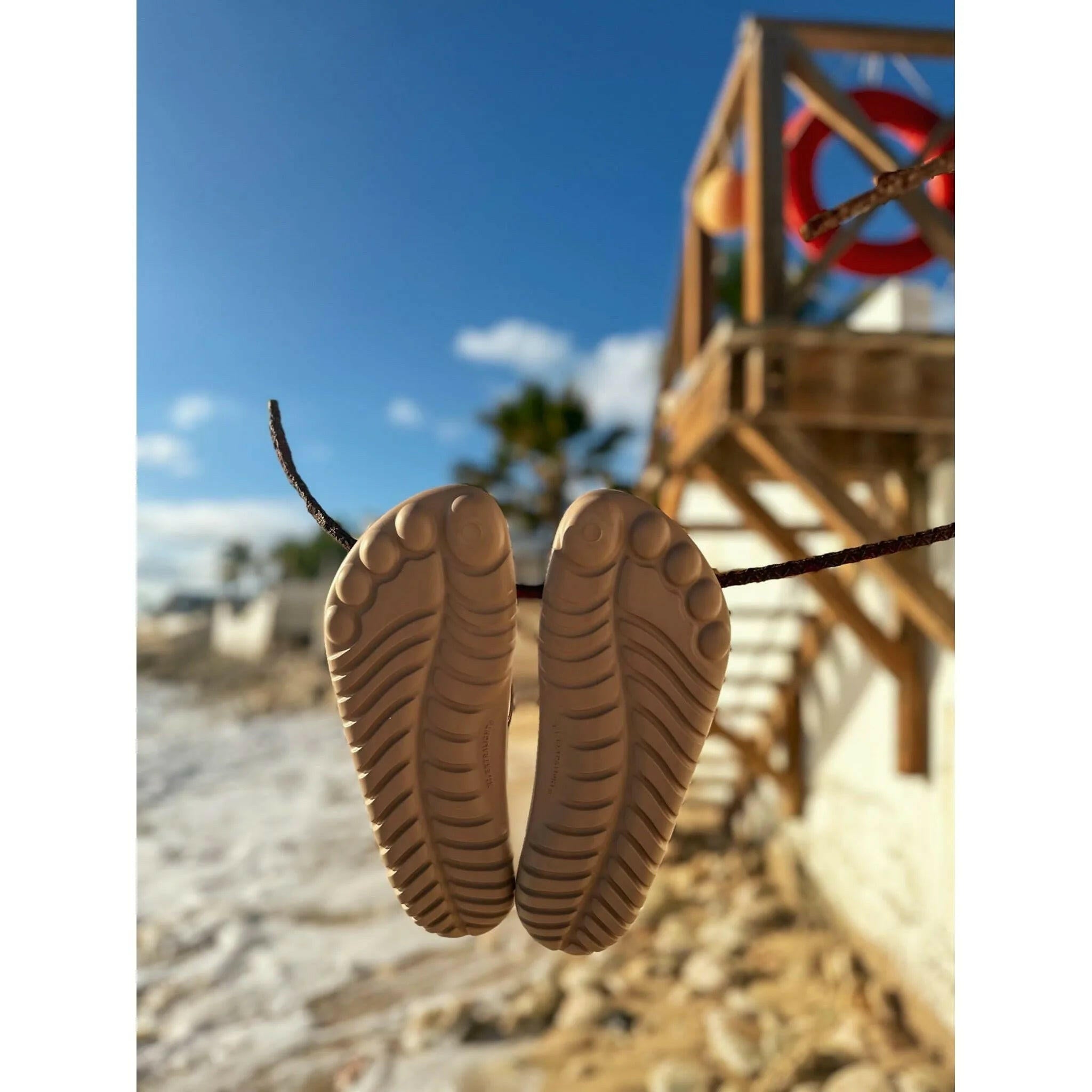 BEACH NUDE FLIP FLOPS BY GUDO.