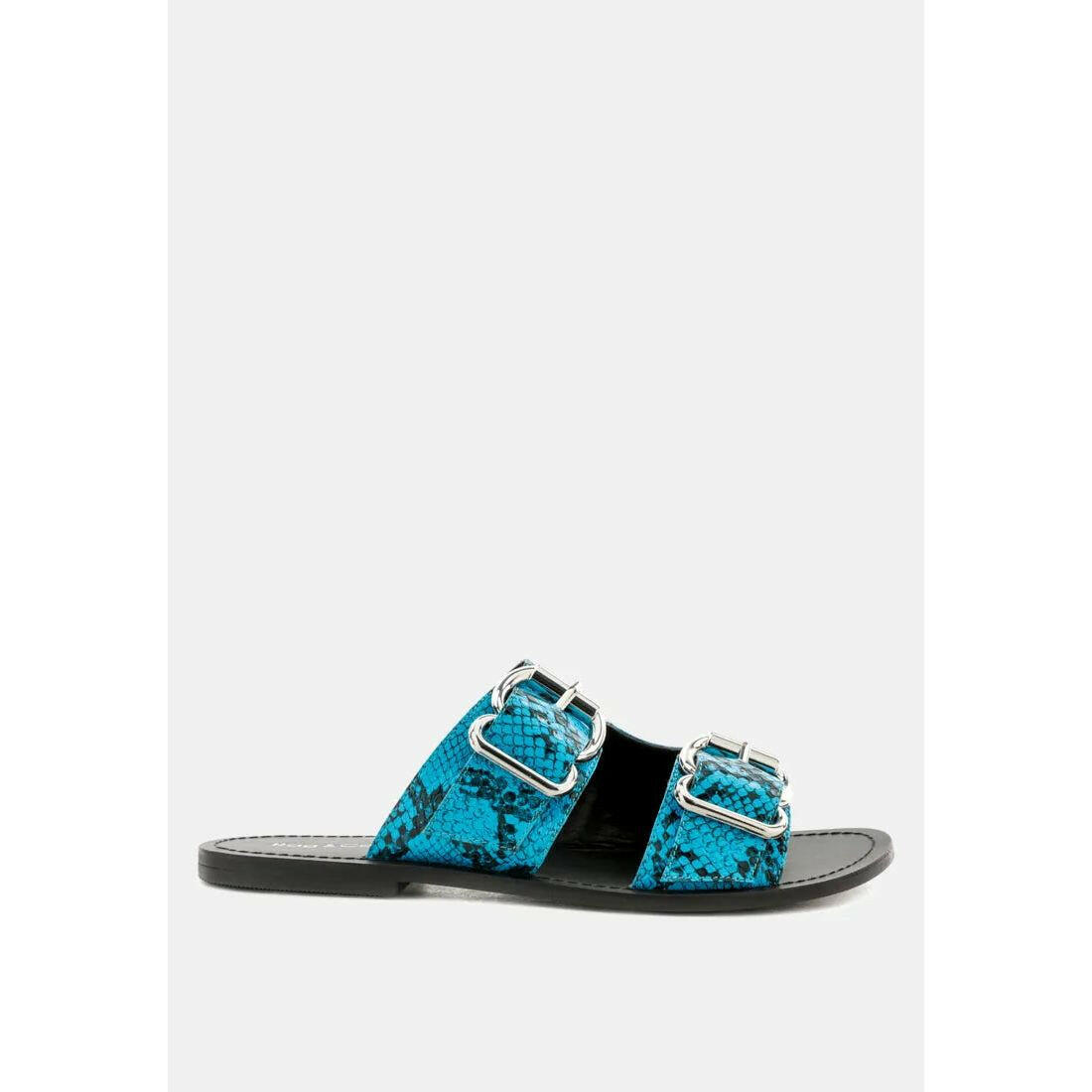 Kelly Flat Sandal With Buckle Straps.