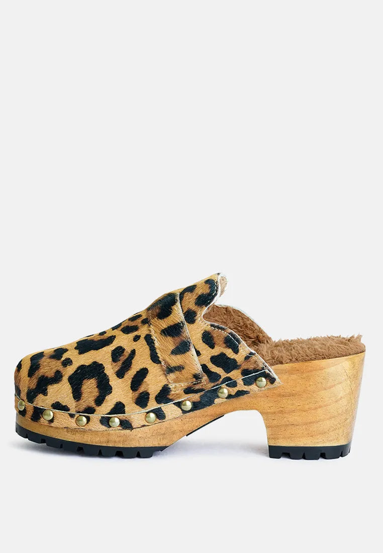 Prunus Buckled Suede Mule Clogs