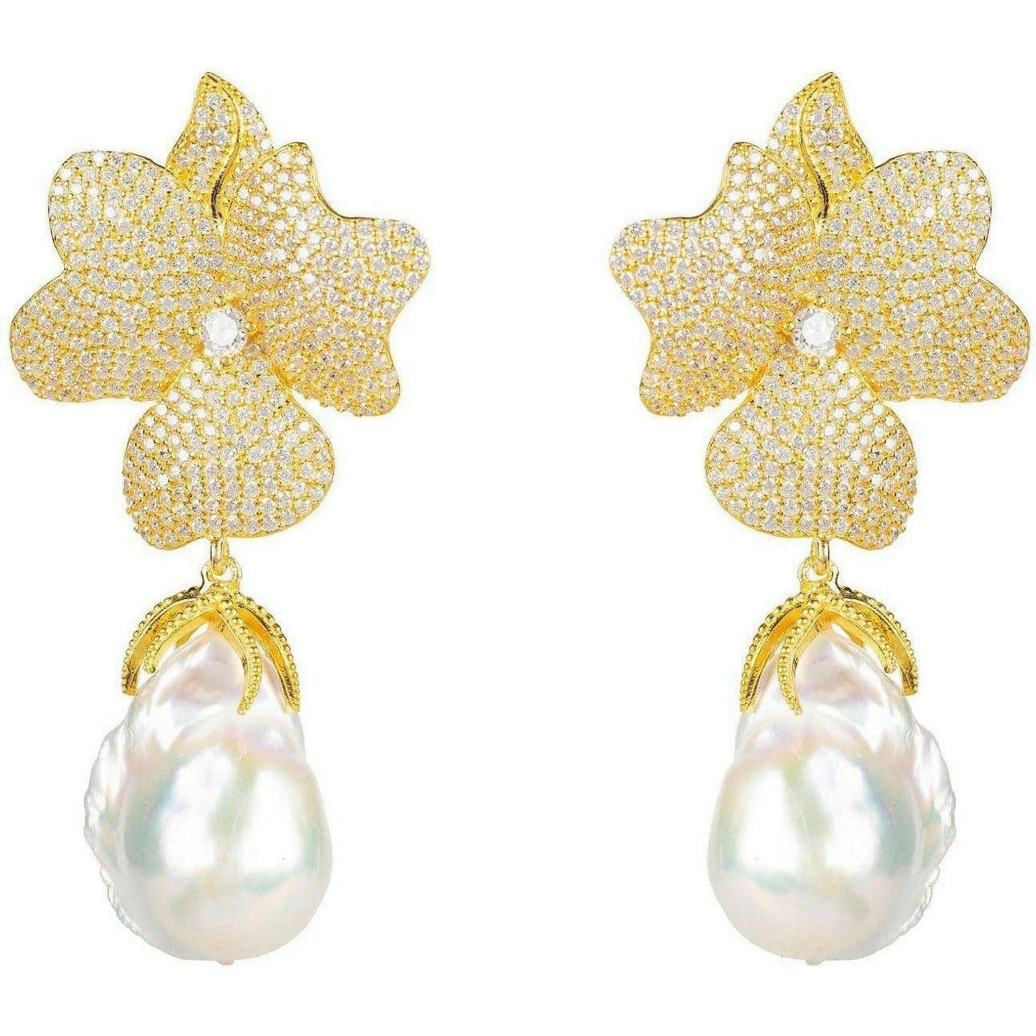 Baroque Pearl White Flower Earrings Yellow Gold.