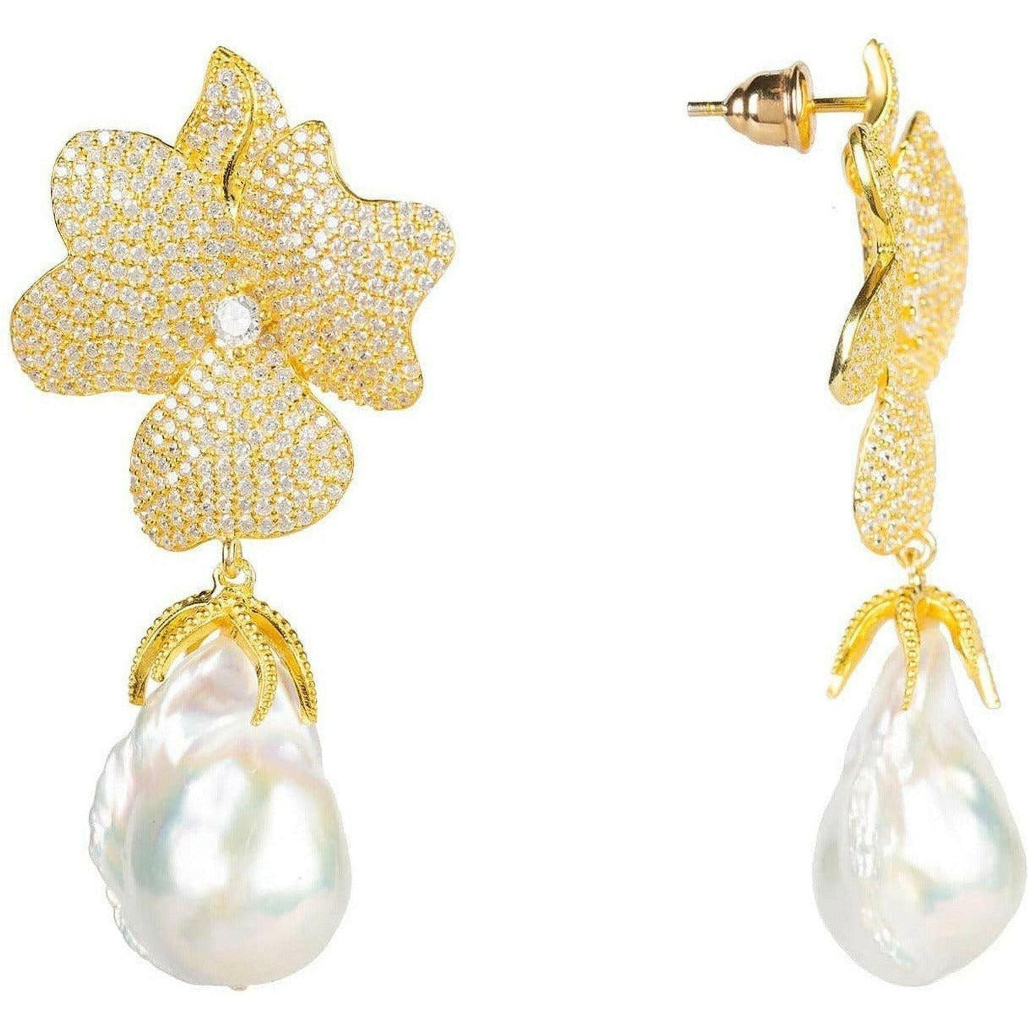 Baroque Pearl White Flower Earrings Yellow Gold.