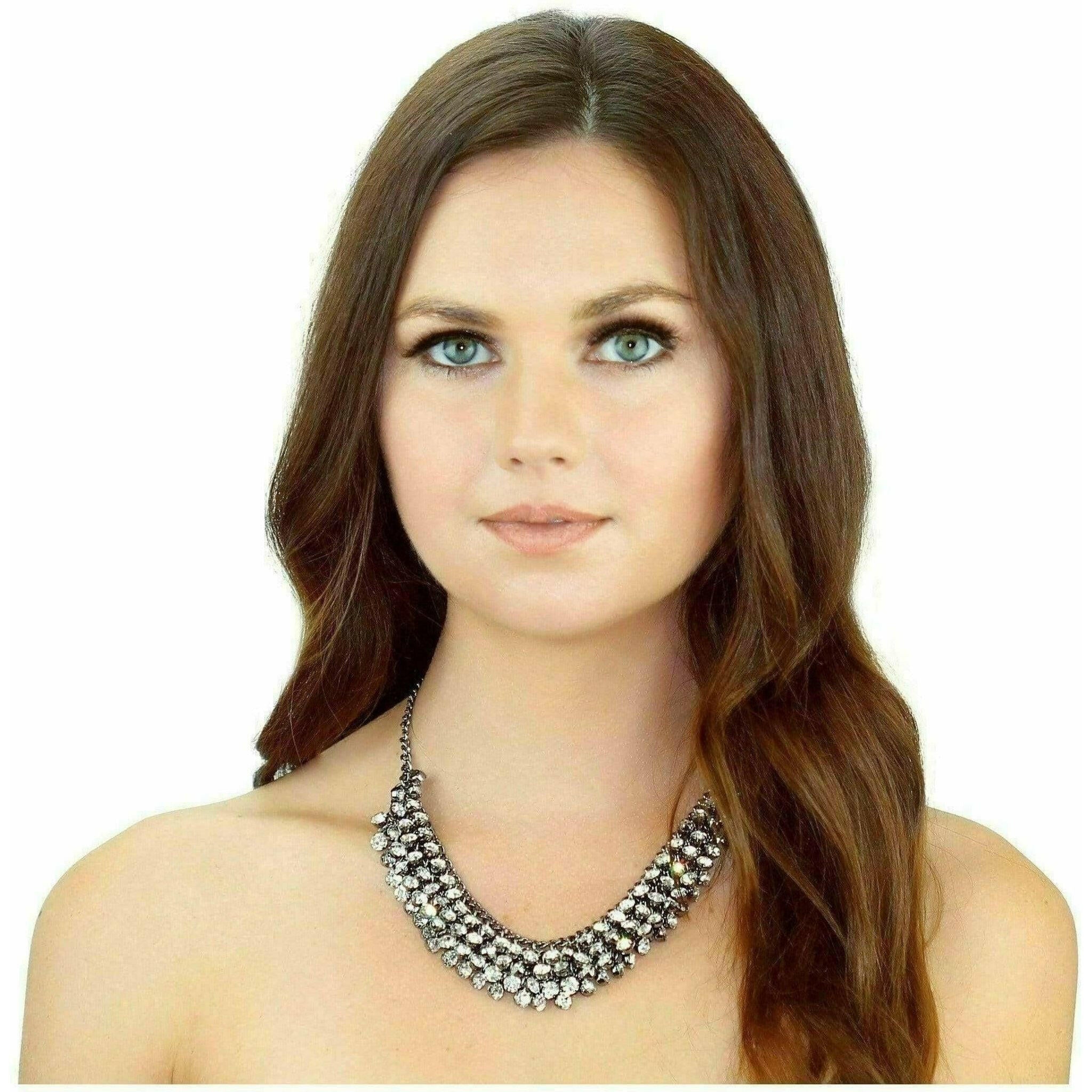 Crystal Collar Necklace.