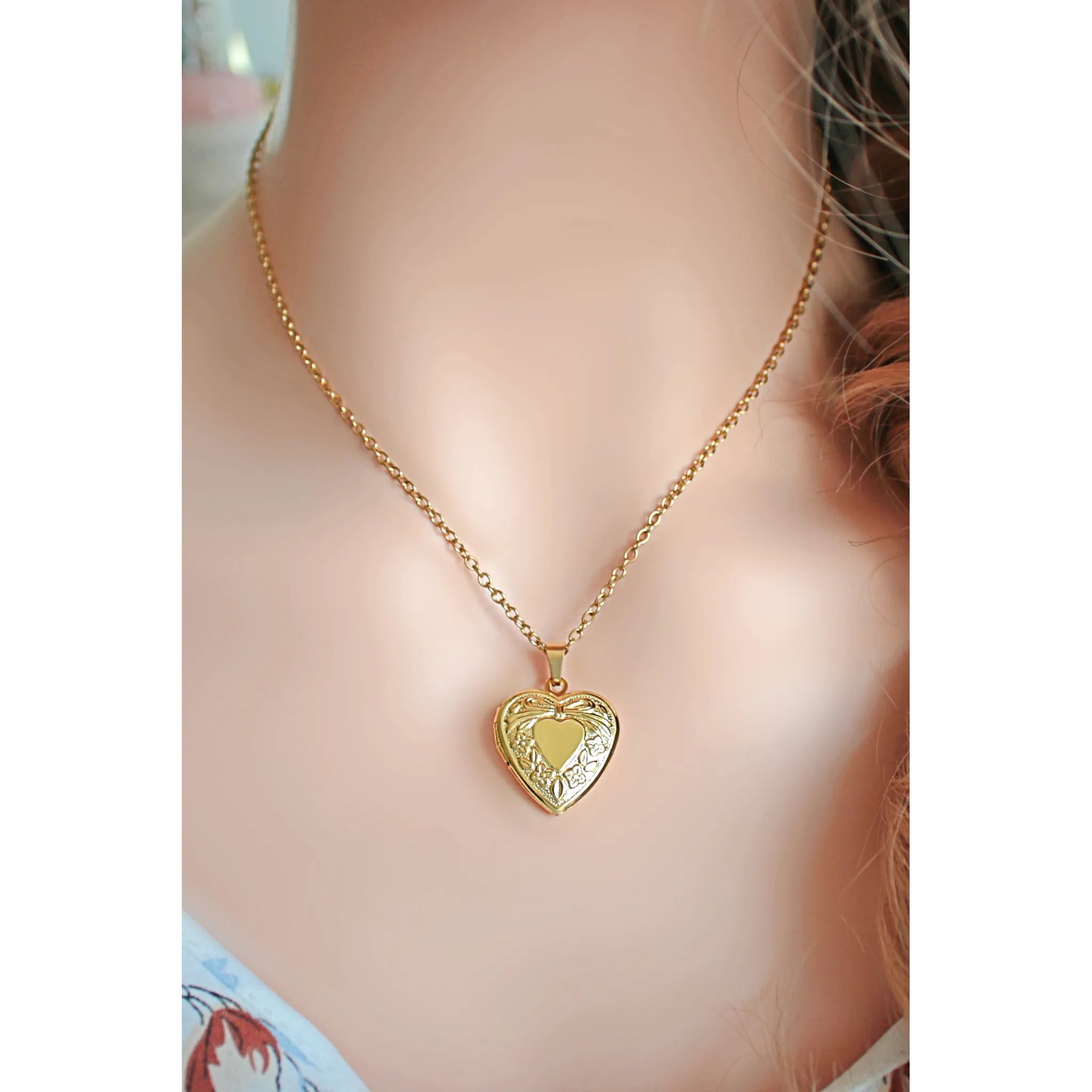 18 Karats Heart Locket Necklace.