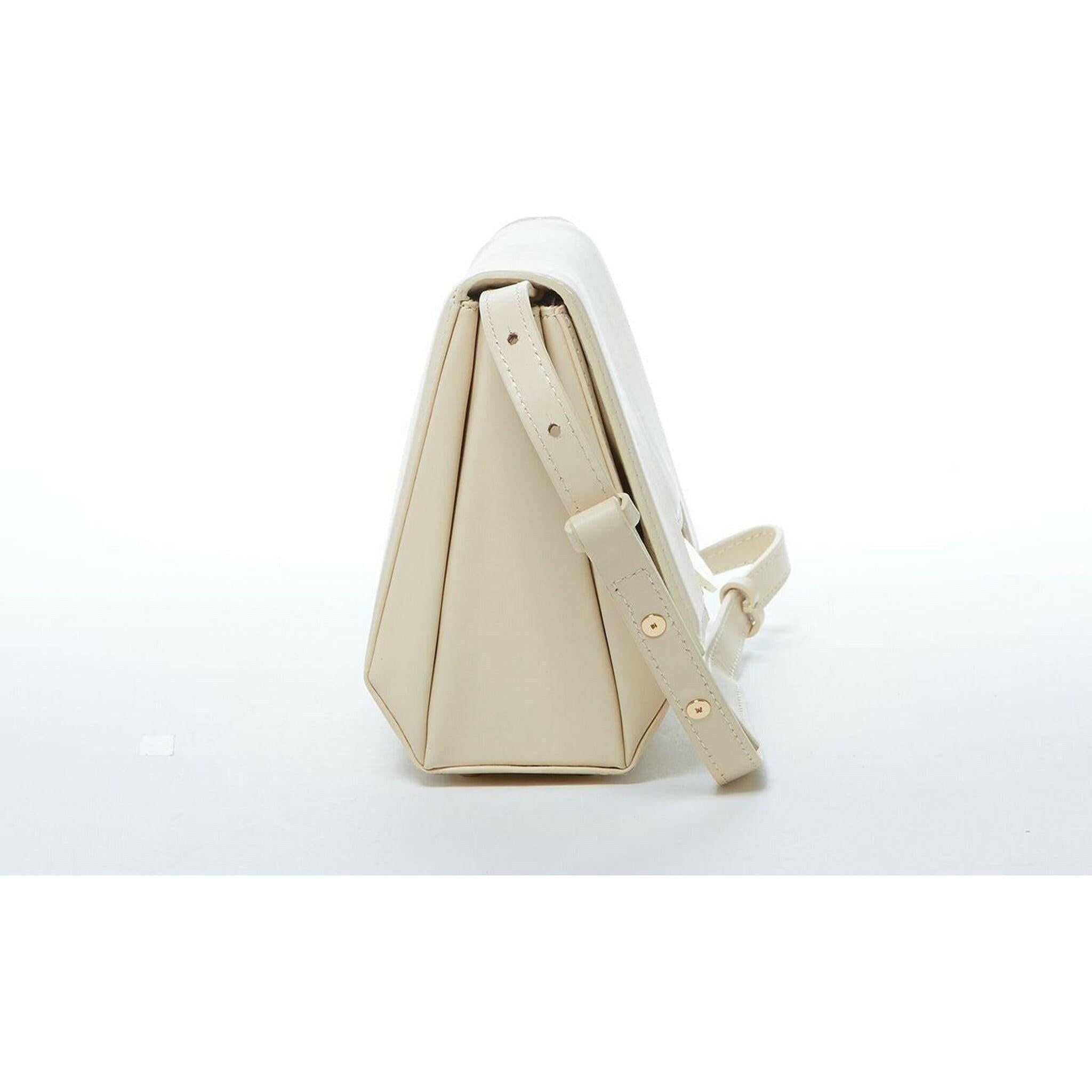 Elizabeth Leather Saddle Bag in Off White.