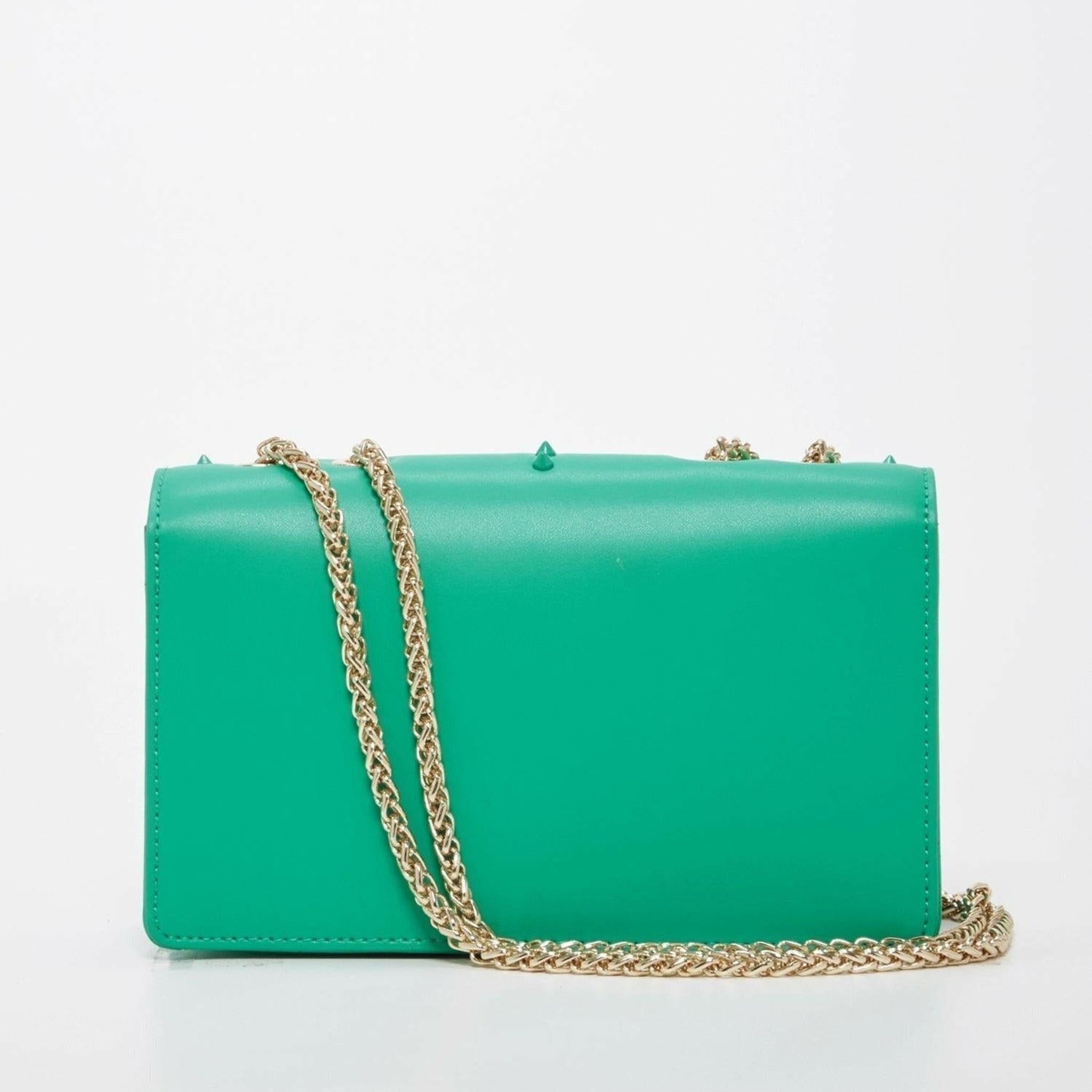 Josie Leather Bag With Chain Strap in Green.