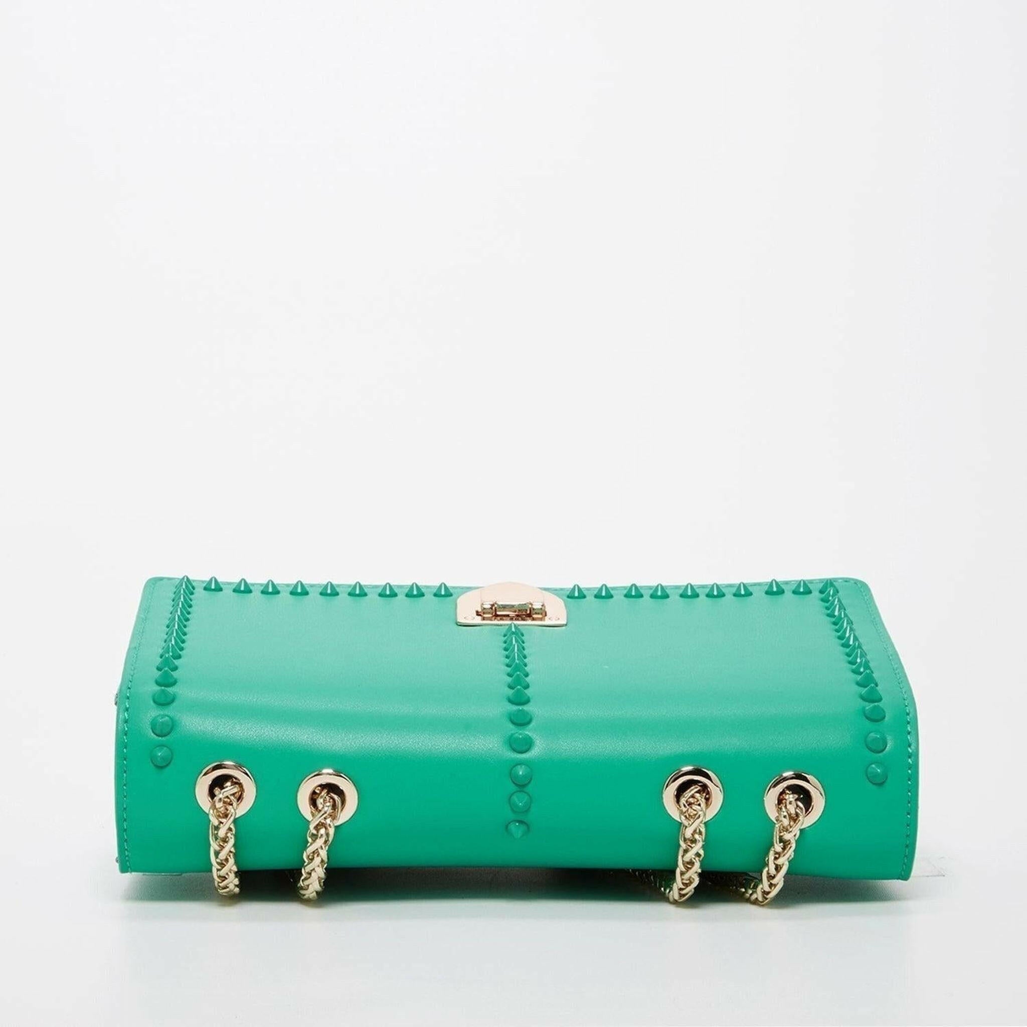 Josie Leather Bag With Chain Strap in Green.